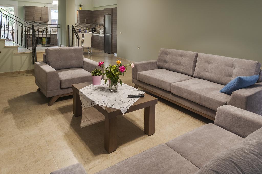 4 Seasons Villas Plataria Habitación foto